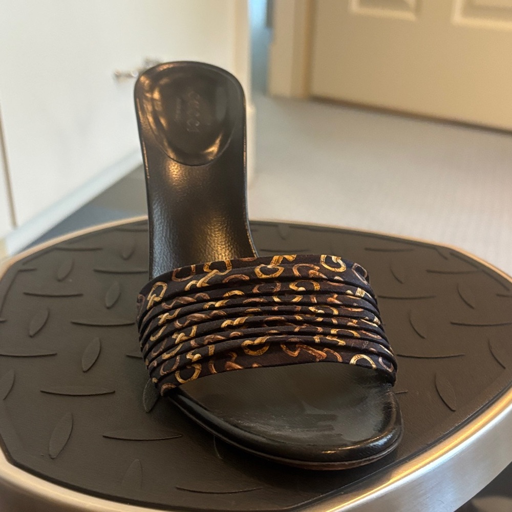 Gucci Black and Gold Patterned Mules